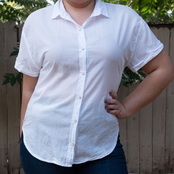 Light weight button-up blouse. - Picture 3 of 3